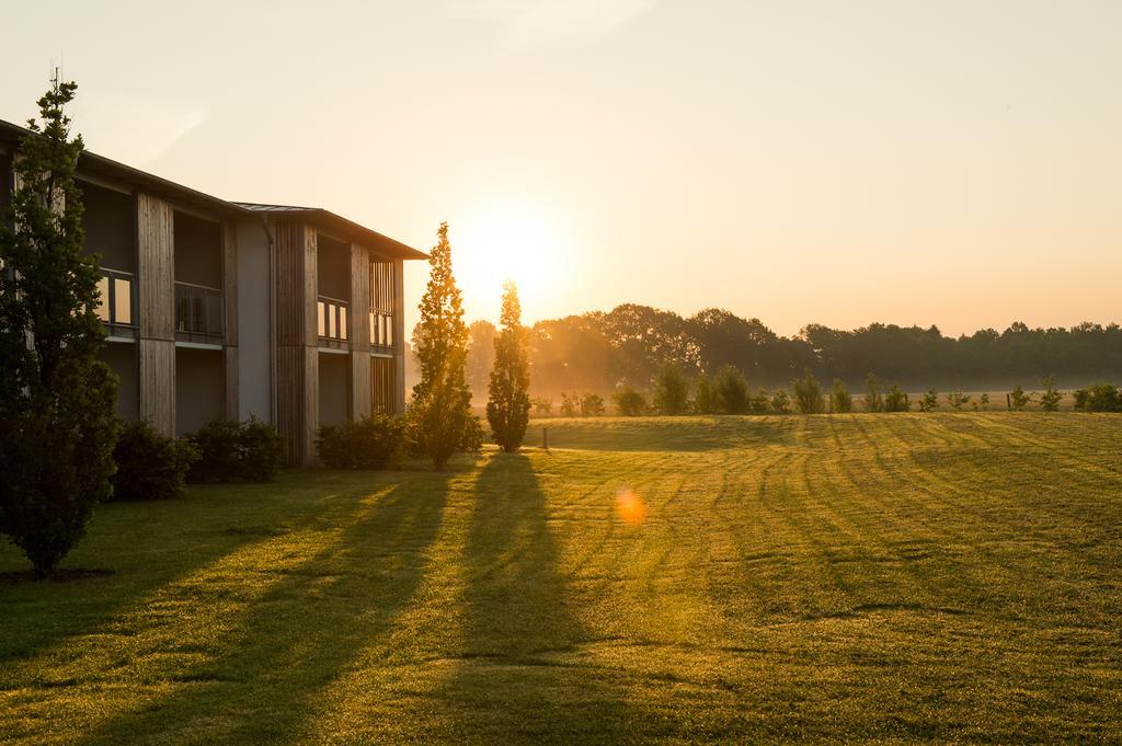 Hotel Gut Bardenhagen エクステリア 写真
