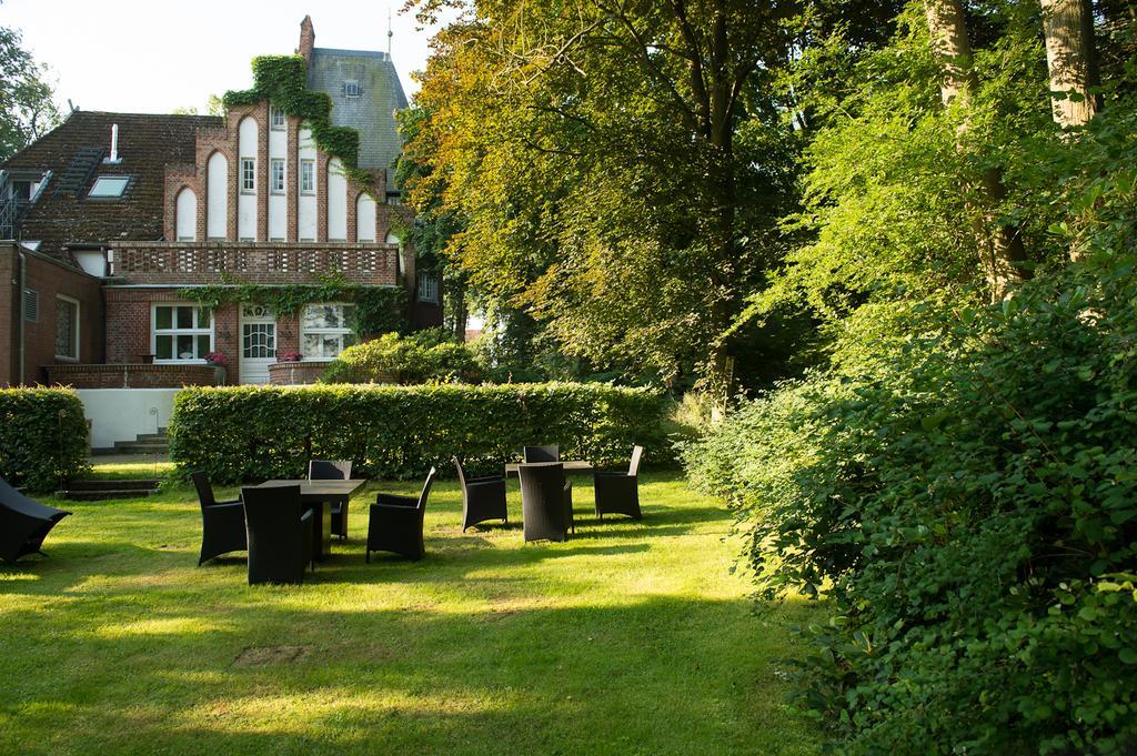 Hotel Gut Bardenhagen エクステリア 写真