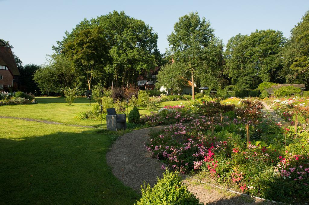 Hotel Gut Bardenhagen エクステリア 写真