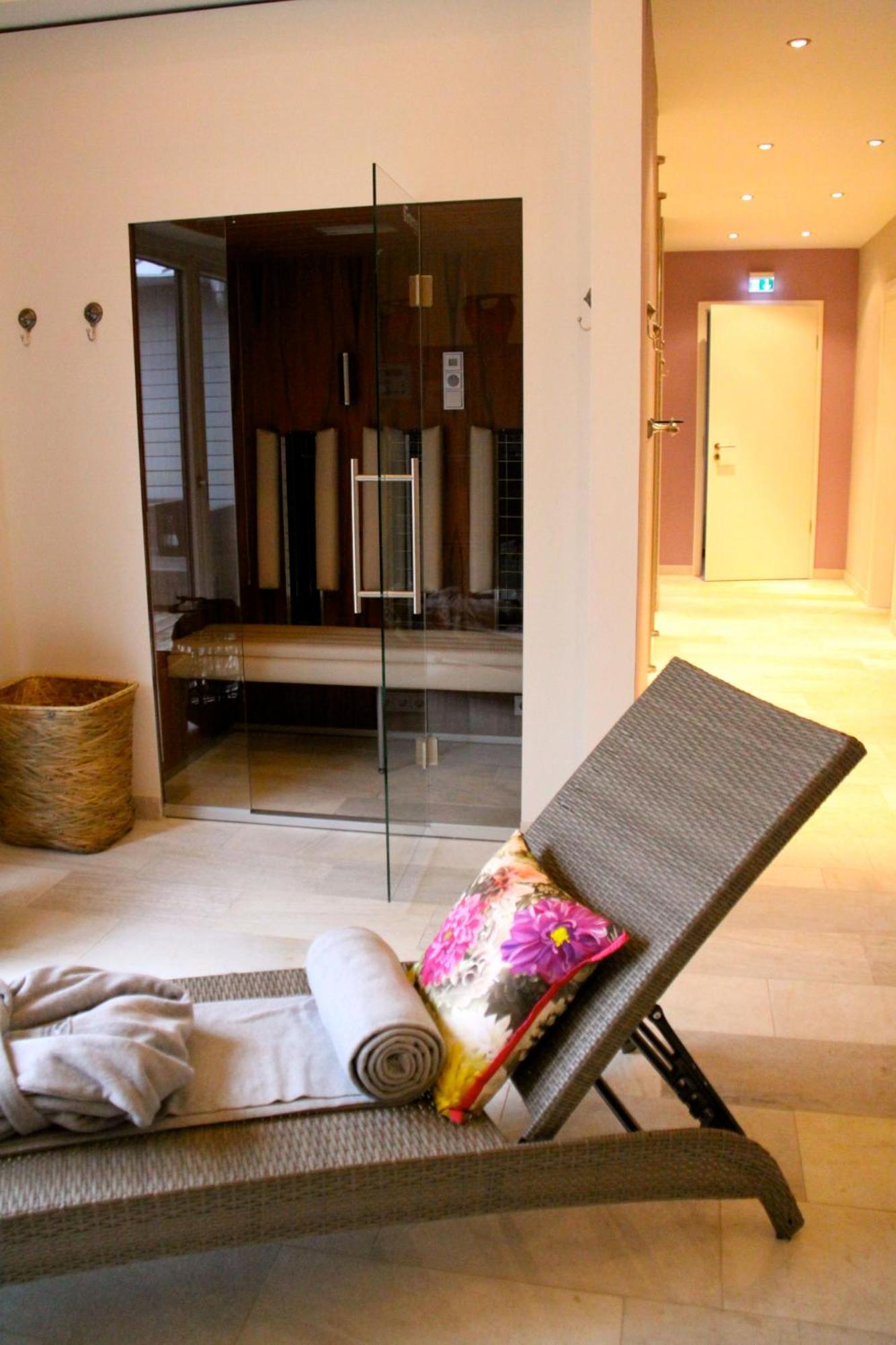 Hotel Gut Bardenhagen エクステリア 写真