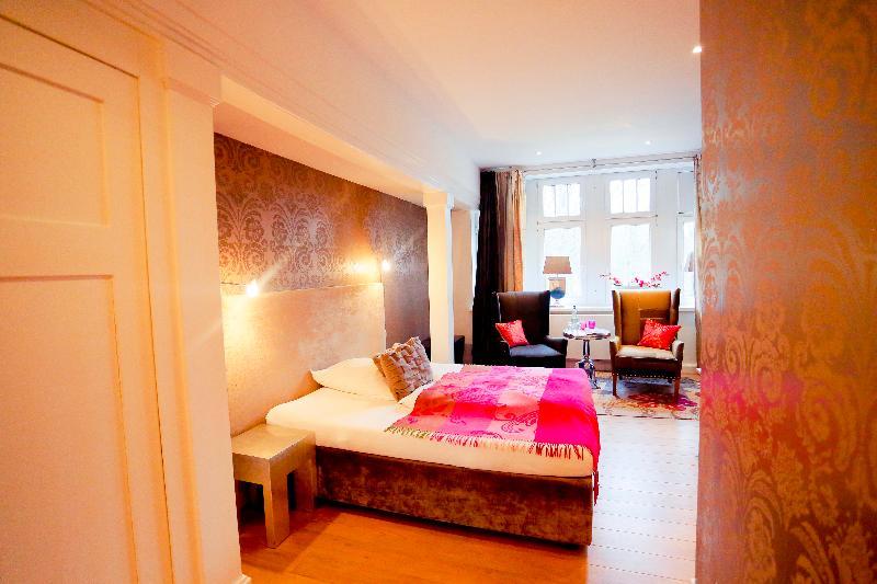 Hotel Gut Bardenhagen エクステリア 写真